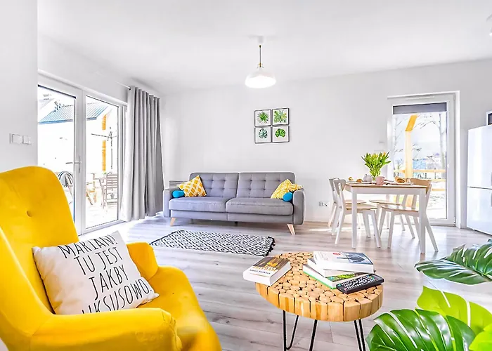 Semesterbostad 2 Bedroom Beautiful In Nowecin